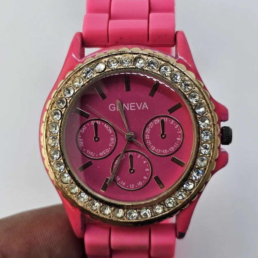 40MM Women's Watch Pink Dial Crystal Bezel Pink Plastic Band Straps‎ New Battery